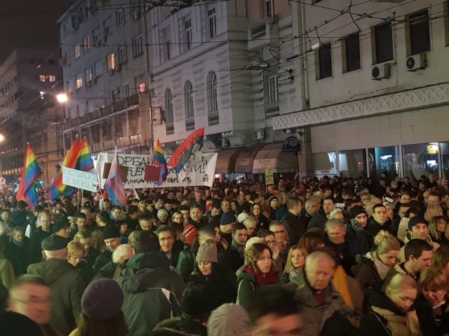 Protestë kundër Vuçiqit në Beograd