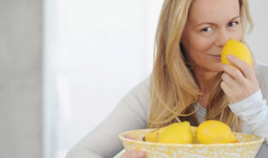 Vetitë e dobishme të lëkurës së limonit për shëndetit e njeriut