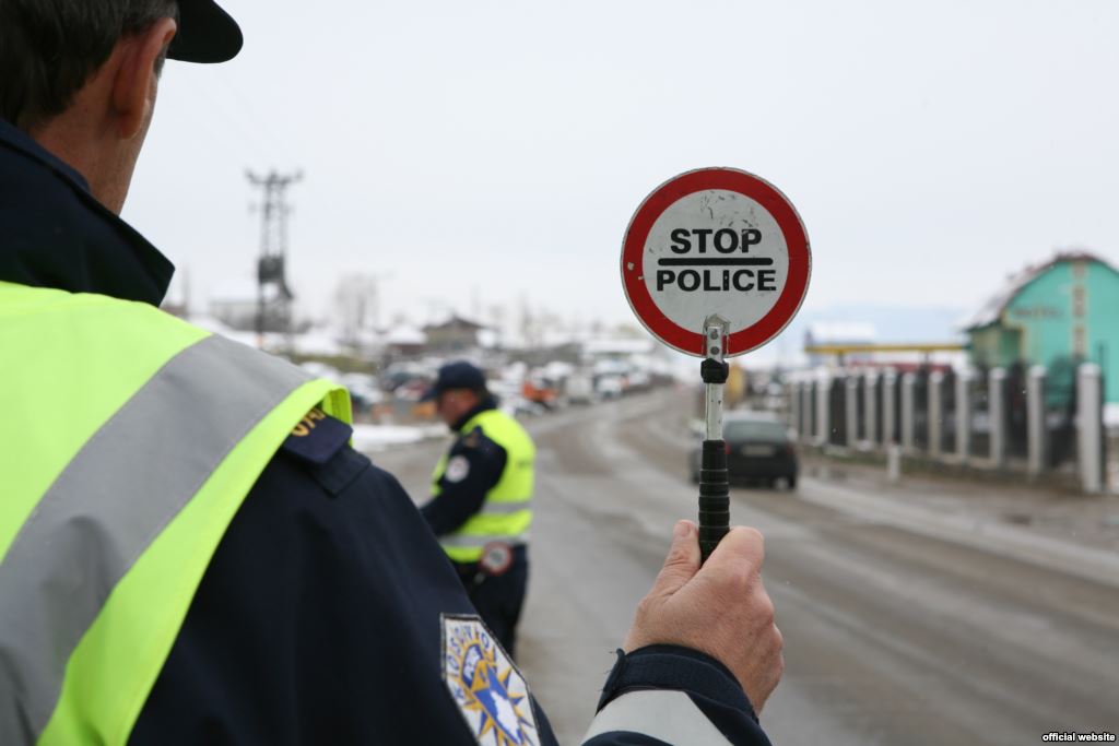 Policia e Kosovës ua ka ndaluar kaq personave ngasjen e automjetit