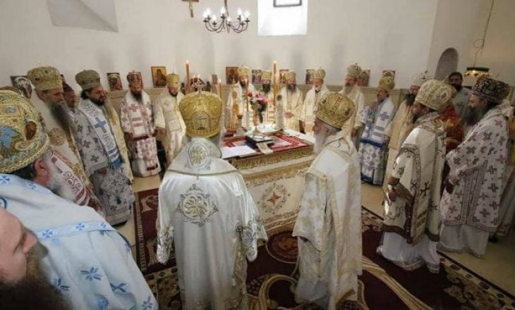 Ngrihen 30 padi për Kishën Ortodokse Serbe