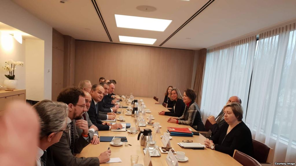 Limaj e Ahmeti përfundojnë takimin me zyrtarët e BE-së në Bruksel