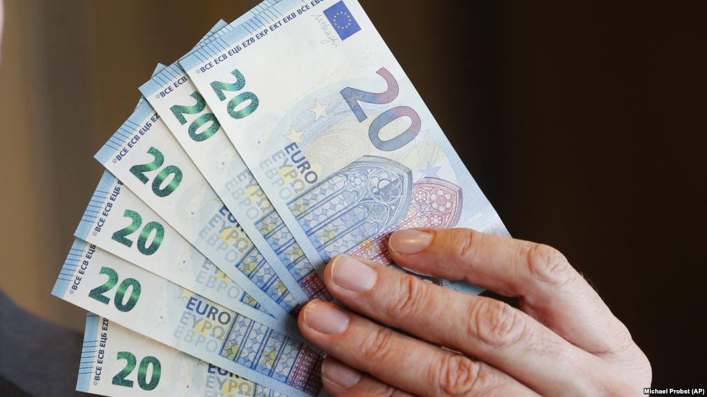 Bullgaria planifikon ta zyrtarizojë monedhën euro
