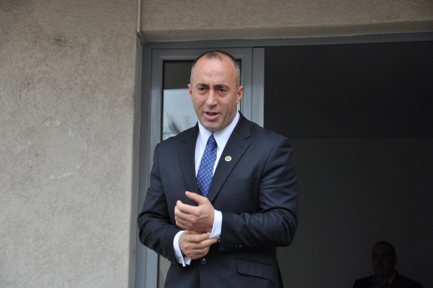 Haradinaj në Mitrovicë: A keni pulë të katunit
