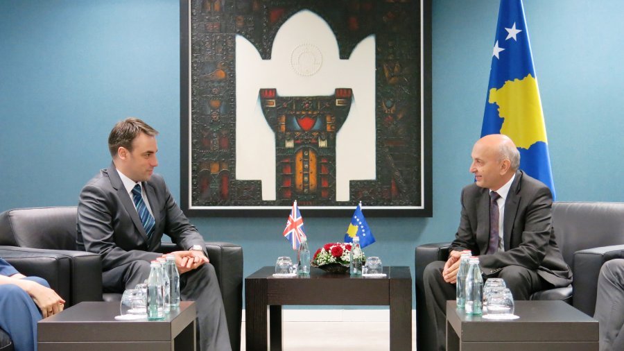 Mustafa takoi sot Ambasadorin e Britanisë së Madhe Ruari O’Connell