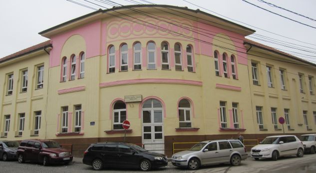 Shkolla “Elena Gjika” nuk e përkrah grevën e SBASHK-ut