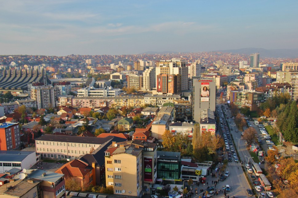 Nesër mbyllen gjashtë rrugë për qarkullim në Prishtinë