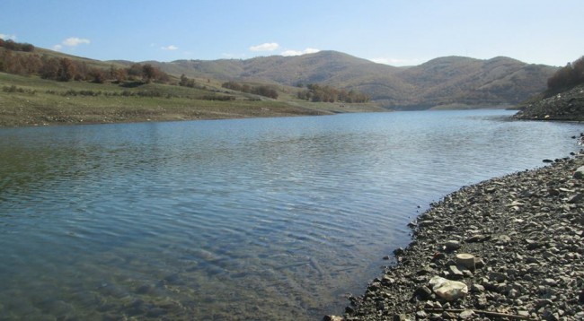 Dyshohet se ka vdekur një 18-vjeçar nga Opoja në një liqen në hyrje të Maqedonisë së Veriut