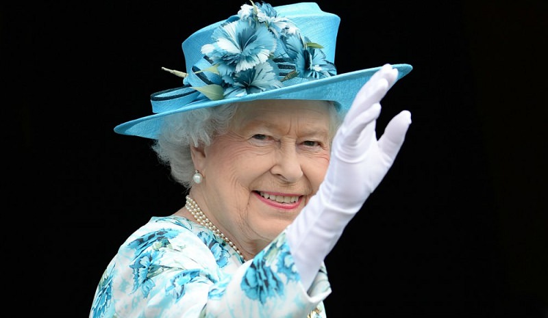 Mbretëresha Elizabeth II uron presidentin Thaçi për 11 Vjetorin e Pavarësisë