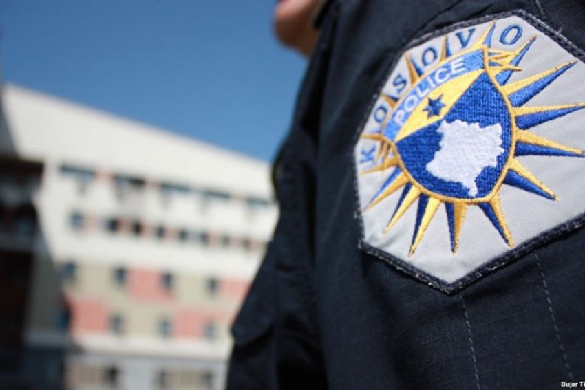 Arrestohet zyrtari policor në Gjilan nën akuzat për shantazh dhe lëndim të lehtë trupor