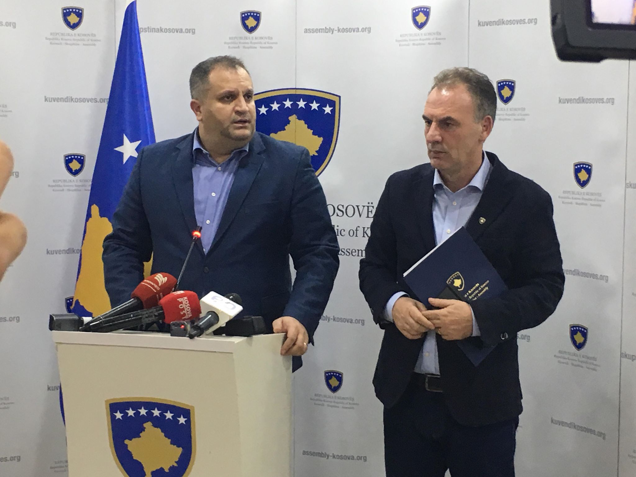 Komisioni për Punë të Jashtme shqyrton Platformën për dialogun Kosovë–Serbi