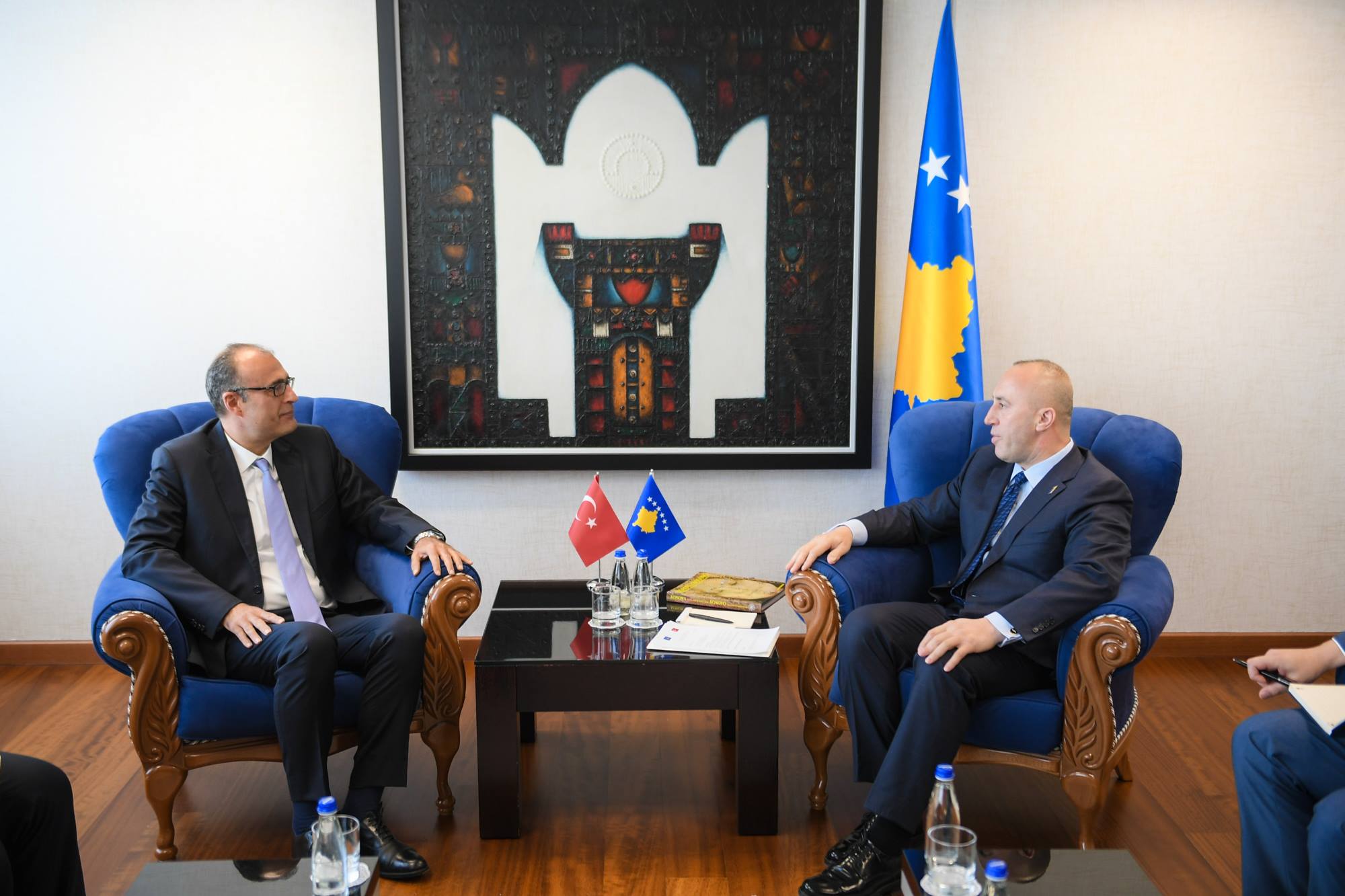 Haradinaj pret në zyrë ambasadorin e Turqisë, Sakar