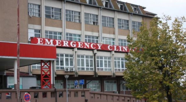 Personi i tretë i lënduar nga aksidenti në Gjilan arrin në QKUK