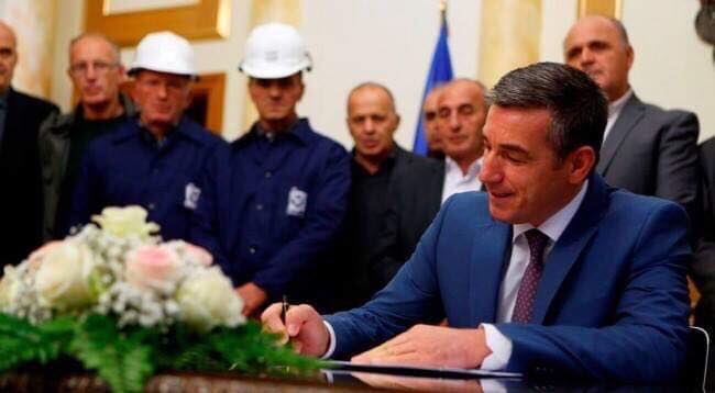 Kryetari Veseli nënshkruan vendimin për statutin e “Trepçës” (Dokument)