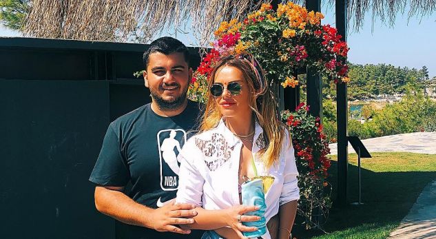 Ariana dhe Ermal Fejzullahu në pritje të fëmijës së katërt