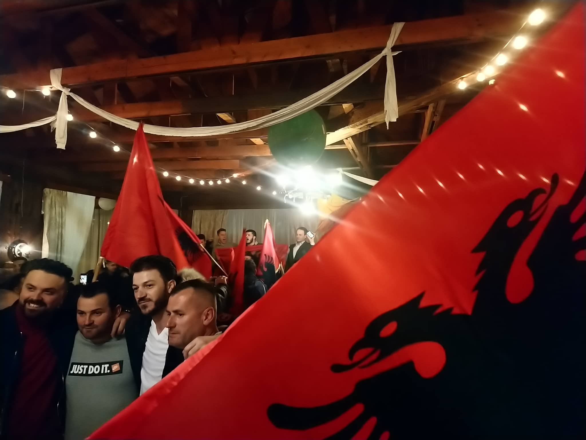 ​Shqiptarët nisin kremtimin e fitores në Tuz
