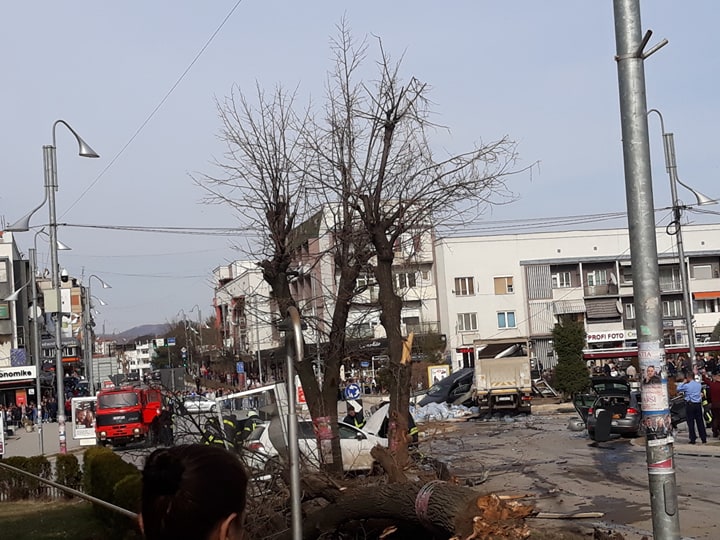 Një i lënduar nga aksidenti në Gjilan vazhdon të jetë në gjendje të rëndë