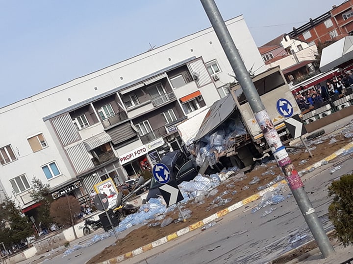 Pronari i kompanisë që shkaktoi aksident në Gjilan nuk është intervistuar ende nga prokuroria