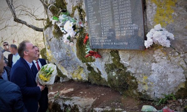 Limaj në përvjetorin e masakrës së Burimit bën thirrje për zbardhjen e krimeve serbe në Kosovë