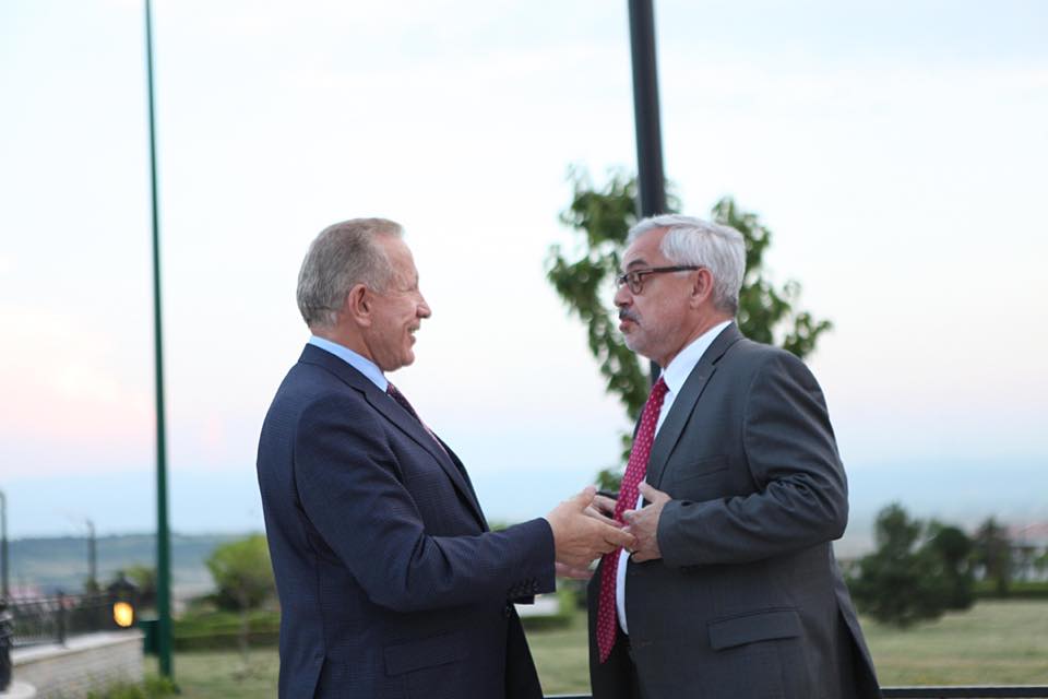 Pacolli takohet me ambasadorin zviceran, thotë se duhet të dëgjohen këshillat e aleatëve