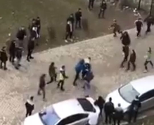 Rrahen gjashtë nxënës në një shkollë të Podujevës, njëri lëndohet