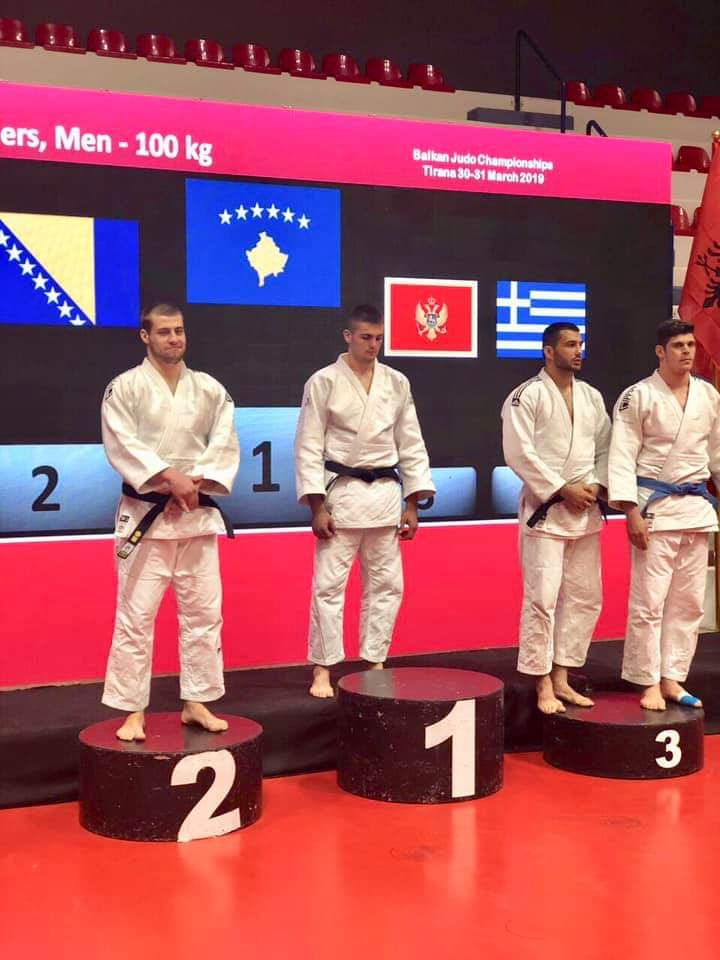 Kosova me plot 10 medalje në Kampuonatin Ballkanik