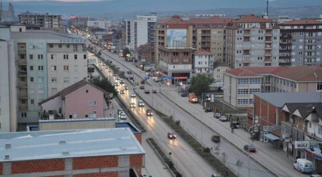 Vjedhje në Fushë Kosovë, hajnat ia marrin pazarin ditor dhe ikin