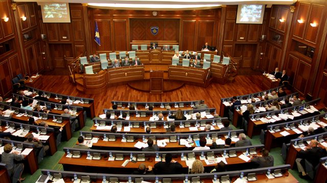 Kuvendi miraton Rezolutën për gjenocidin e kryer serb në Kosovë