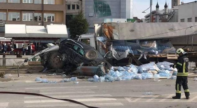 Kamioni i aksidentit në Gjilan gati dy vjet pa regjistrim, kërkohet paraburgim për pronarin e tij