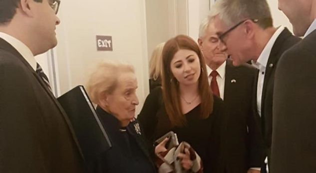 Pritet që Albright të vizitojë Kosovën