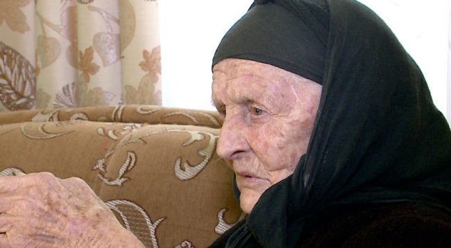 Gruaja 112 vjeçare thotë se jeta është e bukur