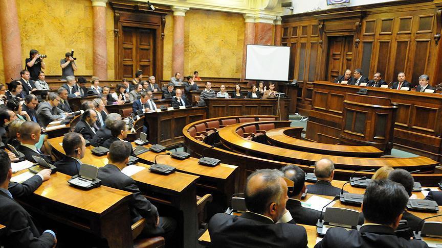 Deputeti i Serbisë kërkon seancë të jashtëzakonshme për Kosovën