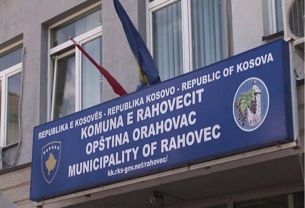 Mirëmbajtja e veturave zyrtare të Rahovecit i kushton buxhetit të Kosovës 30 mijë euro
