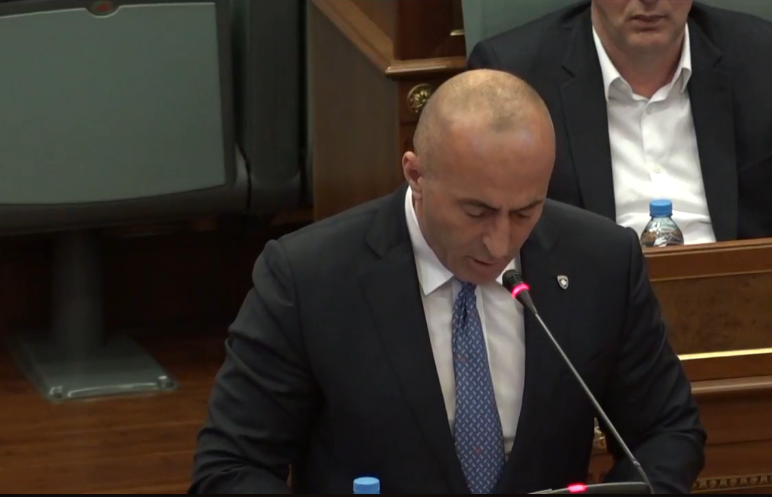 Haradinaj kërkon kompensimin e orëve të humbura, thotë se janë në pyetje fëmijët