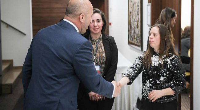 Haradinaj: Kosova ka potencial që t’iu ofrojë trajtim të drejtë të prekurve nga Down Syndrome