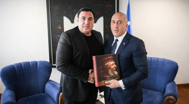 Haradinaj takon karateistin e njohur kosovar, Enver Idrizin