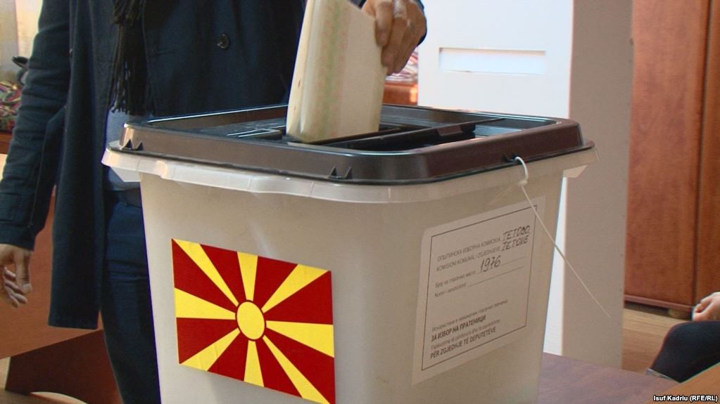Fotografoi votën, ndërprehet votimi për një orë