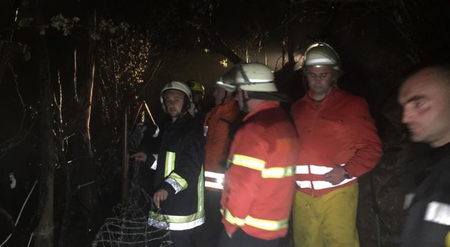 Banesa përfshihet nga zjarri, çifti humb jetën, shpëtojnë katër fëmijët dhe gjyshi