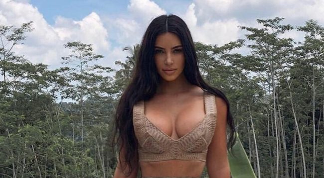 Kështu po e kalon Kim Kardashian vikendin