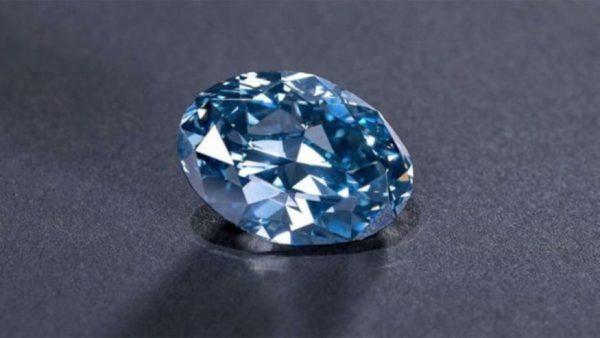 Zbulohet diamanti blu më i rrallë në botë