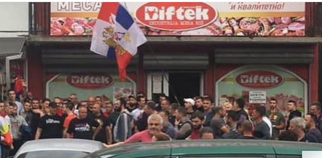 Serbët sulmojnë një furrë shqiptare në Beograd