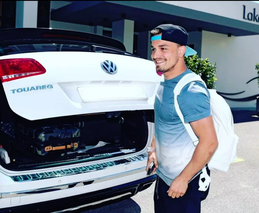 Shaqiri, maniak i makinave luksoze, ky është koleksioni i tij që kalon 1 milion euro