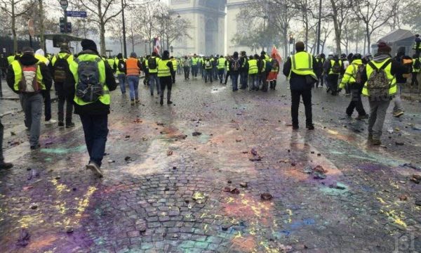 Vazhdojnë protestat në Francë