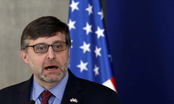 Palmer tregon qëndrimin amerikan karshi ujdisë Kosovë-Serbi