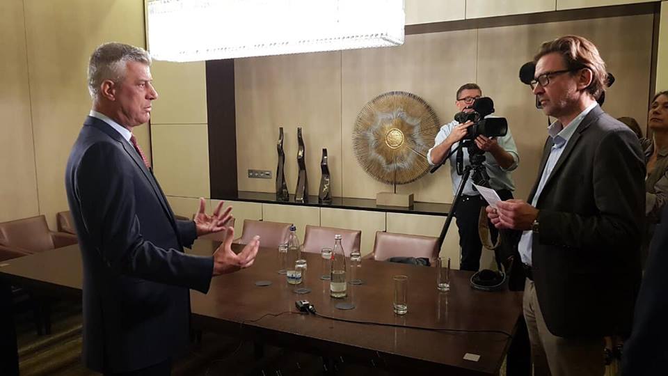 Thaçi për ‘Reuters’: Dialogu duhet të përfundojë me një marrëveshje gjithëpërfshirëse