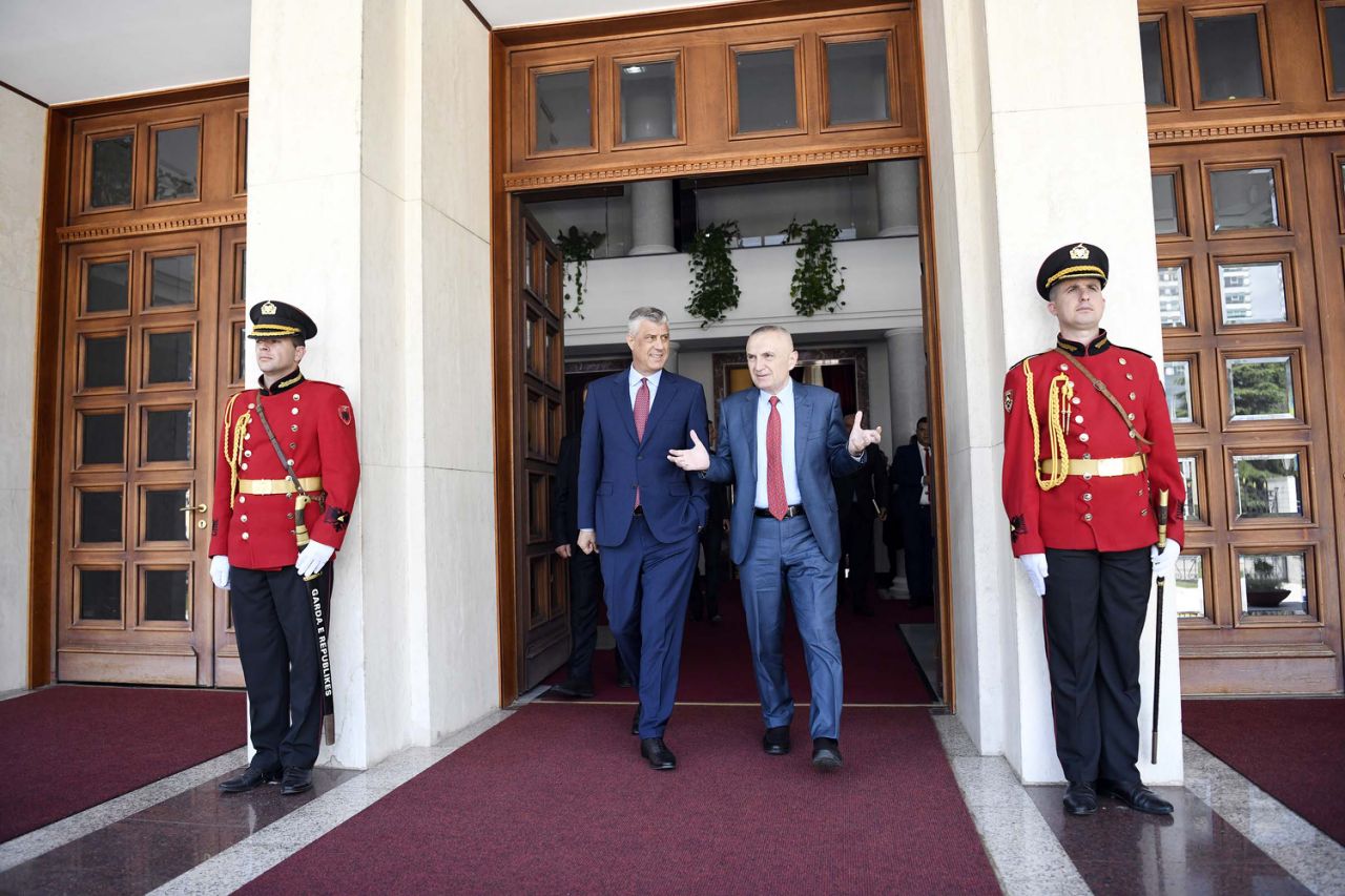Presidenti Thaçi takohet me presidentin Meta, diskutojnë për integrimet euro-atlantike