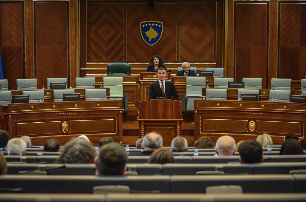 Veseli: Për krimet e luftës në Kosovë janë dhënë 189 vjet dënime për shqiptarët, 29 vjet dënime për serbët