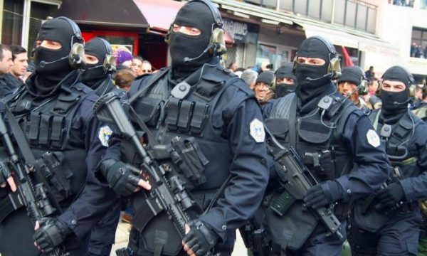 Certifikohen zyrtarët policor të Njësisë Speciale