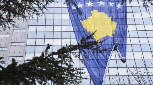 Injorimi i amerikanëve dhe i britanikëve