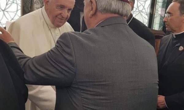 I pari i myslimanëve të Maqedonisë e përqafon Papën