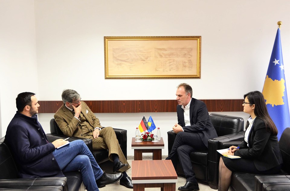 Limaj në takim me ambasadorin gjerman: Dialogu duhet të vazhdojë për t’u arritur marrëveshja gjithëpërfshirëse